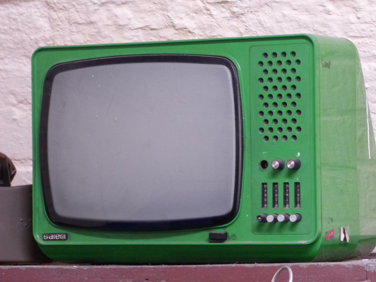 TV 벽걸이 설치 방법